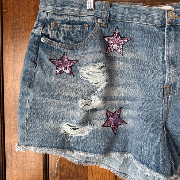 Forever 21+ Light Rinse Distressed Shorts w/Pink Sequined Stars Size 18 - Picture 2 of 10